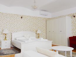 Allegro Hotel