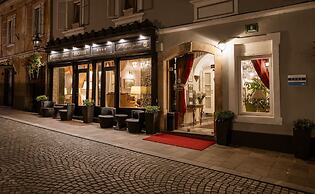 Allegro Hotel
