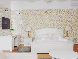 Allegro Hotel