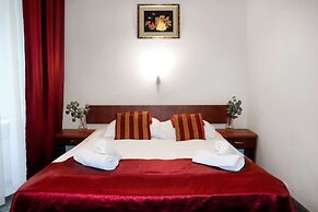 Lothus Hotel