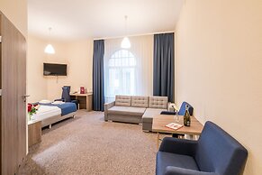 Lothus Hotel