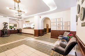 Lothus Hotel