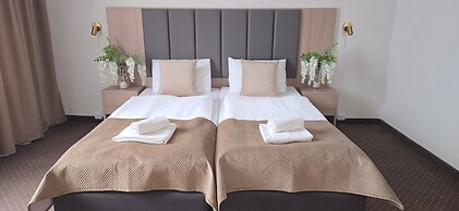 Lothus Hotel