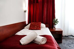 Lothus Hotel