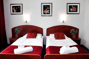Lothus Hotel