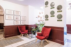 Lothus Hotel