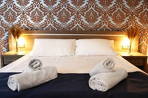 Lothus Hotel