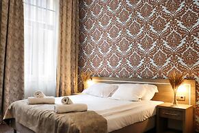 Lothus Hotel