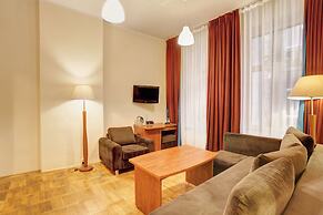 Lothus Hotel