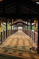 Golden Pine Resort