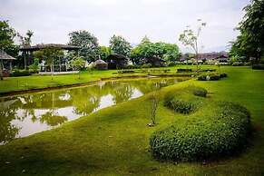 Golden Pine Resort