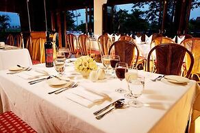Golden Pine Resort