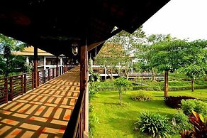 Golden Pine Resort