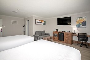 Coast Dawson Creek Hotel
