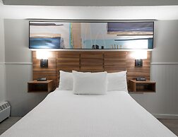 Coast Dawson Creek Hotel