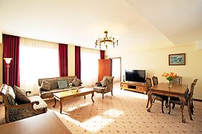 Kempinski Hotel Khan Palace
