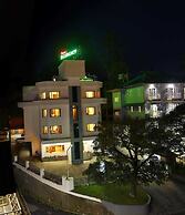 Issacs Residency