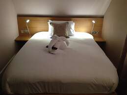 Penny Farthing Hotel