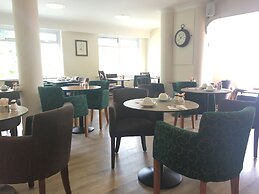 Penny Farthing Hotel
