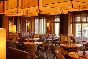 Louis Hotel