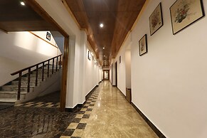 Manali Heights