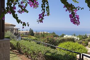 Aphrodite Hills Rentals – Apartments