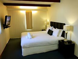 Admiral Motor Inn