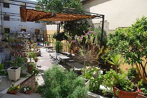 Averroes Hotel