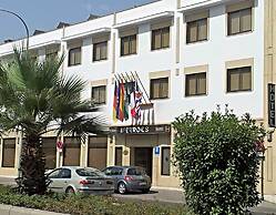 Averroes Hotel