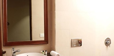 Hotel Golden Tower