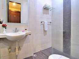 Hotel Aster Inn
