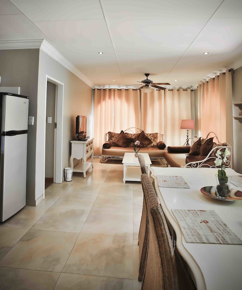 Accommodation @ Van's