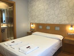 Hostal Abami II