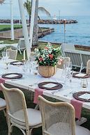 Bannister Hotel &  Yacht Club