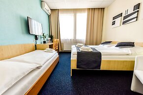 City Hotel