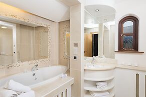 Delphi Resort