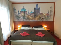 Hotel Aaron