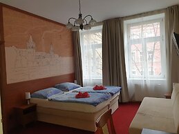 Hotel Aaron