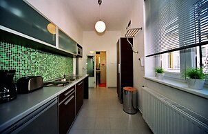 PET Apartments