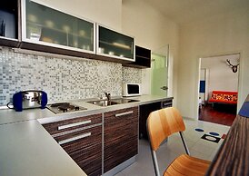 PET Apartments