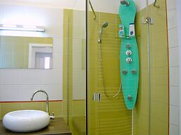 PET Apartments