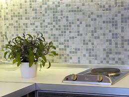 PET Apartments