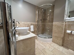 DoubleTree by Hilton Milton Keynes