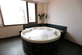 Hotel Willow Banks, Mall Road Shimla
