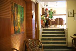 Hotel Willow Banks, Mall Road Shimla
