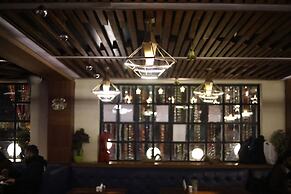 Hotel Willow Banks, Mall Road Shimla