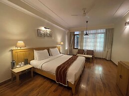 Hotel Willow Banks, Mall Road Shimla