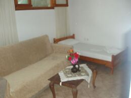 Hellen Studios