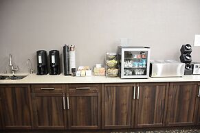 Travelodge by Wyndham Lethbridge
