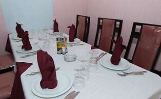 Hotel Les Pyramides
